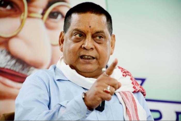 लालू यादव बहू ऐश्वर्या के मामले में चुप्पी की सजा भुगत रहे हैं : नीरज कुमार